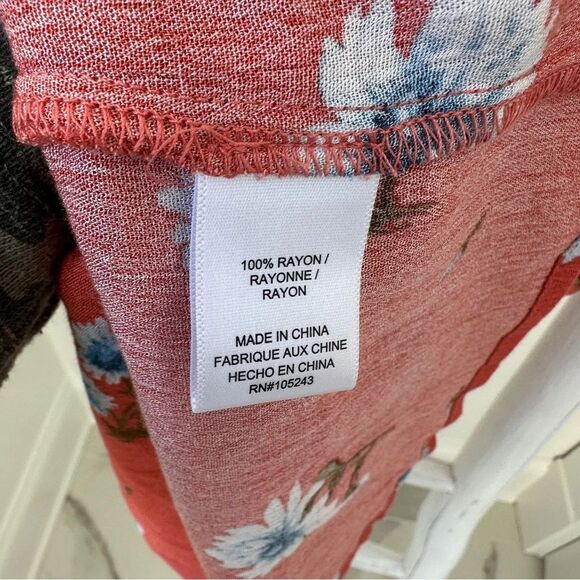 Hiatus Red and White Floral Lightweight Sundress Size Small - Picture 9 of 9